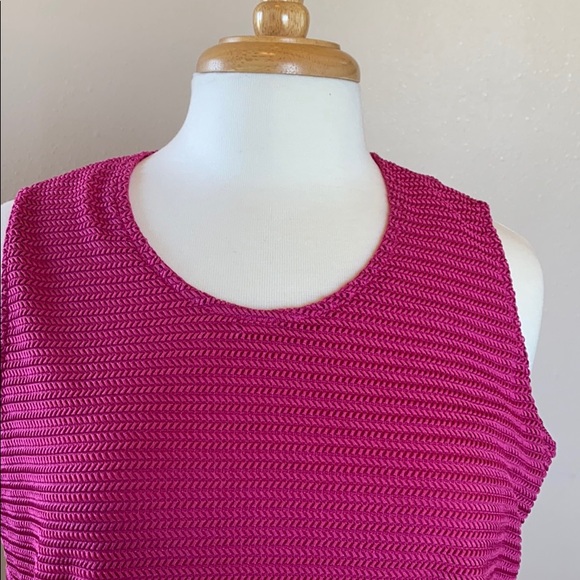 Top - Picture 2 of 3